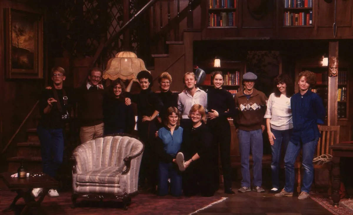 1985-10 Mr Adams – cast and crew img236