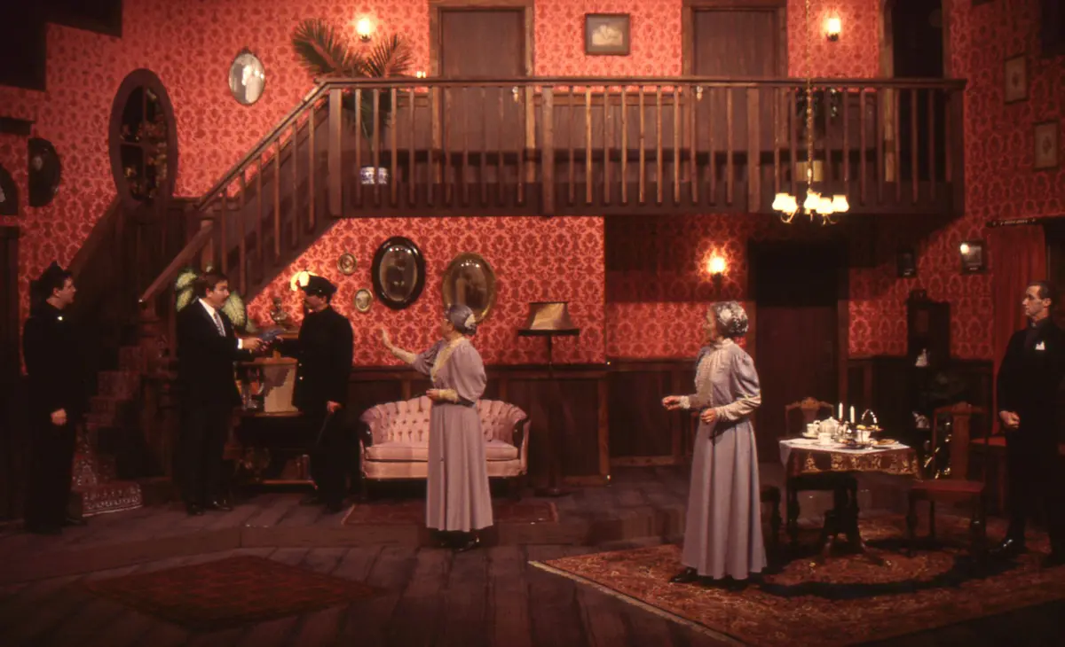 Arsenic and Old Lace, 1995
